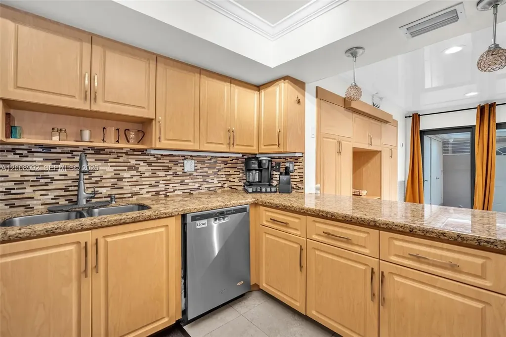 107 Heatherbrook Way Hollywood FL 33021