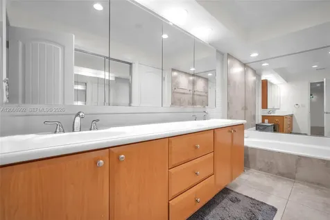 107 Heatherbrook Way Hollywood FL 33021