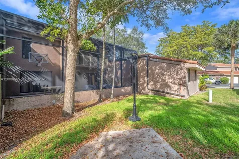107 Heatherbrook Way Hollywood FL 33021