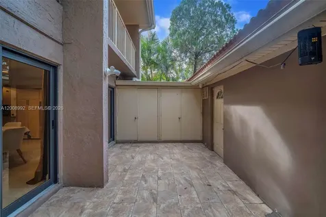 107 Heatherbrook Way Hollywood FL 33021