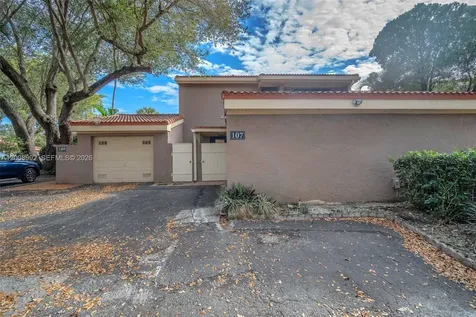 107 Heatherbrook Way Hollywood FL 33021