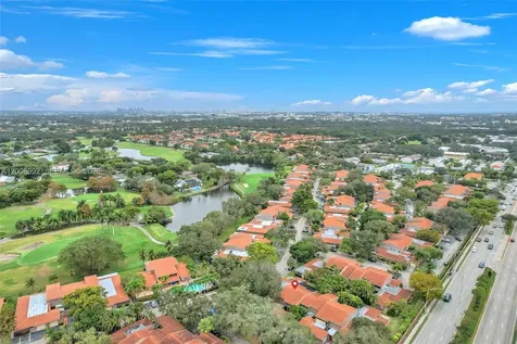 107 Heatherbrook Way Hollywood FL 33021