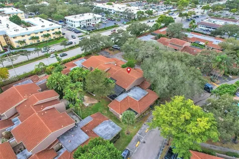 107 Heatherbrook Way Hollywood FL 33021