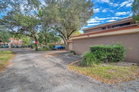 107 Heatherbrook Way Hollywood FL 33021