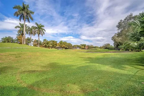 107 Heatherbrook Way Hollywood FL 33021