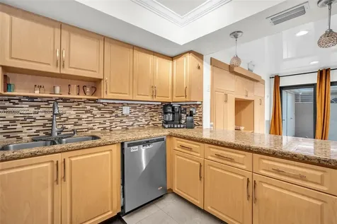 107 Heatherbrook Way Hollywood FL 33021