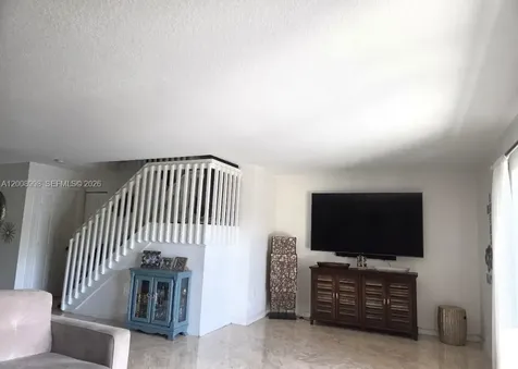 16504 SW 71st Terrace Miami FL 33193