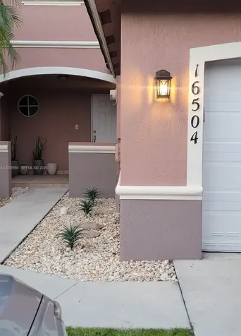 16504 SW 71st Terrace Miami FL 33193