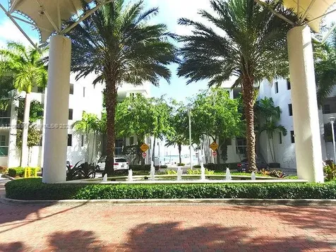 7900 Harbor Island Drive North Bay Village FL 33141