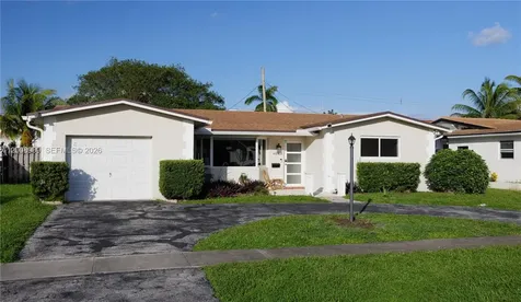 609 S Crescent Drive Hollywood FL 33021