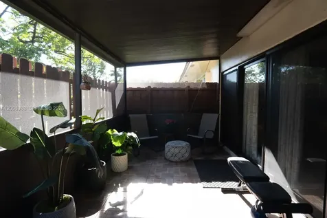 2366 SW 70th Way Davie FL 33317