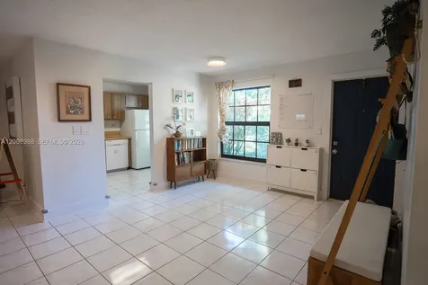 2366 SW 70th Way Davie FL 33317