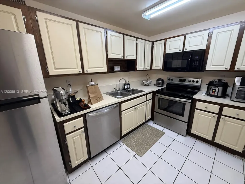 9270 Fontainebleau Boulevard Miami FL 33172
