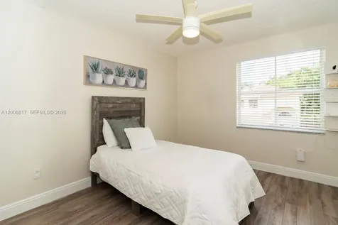 6630 Saltaire Terrace Margate FL 33063