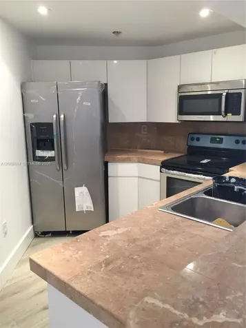9711 Fontainebleau Boulevard Miami FL 33172
