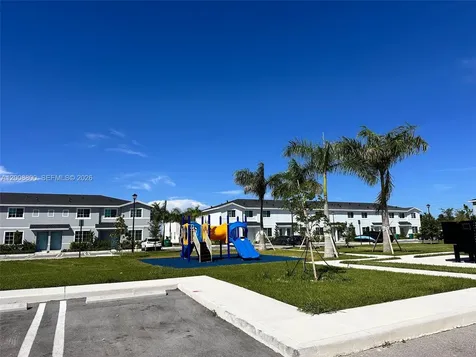1041 NW 5th Street Florida City FL 33034