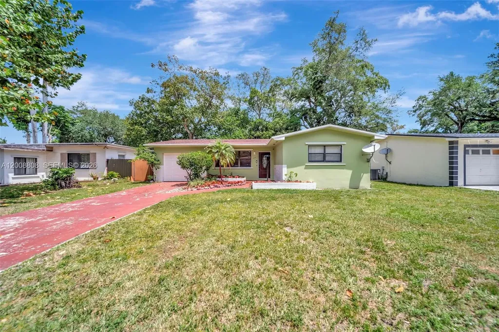 565 NE 160th Street Miami FL 33162
