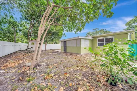 565 NE 160th Street Miami FL 33162