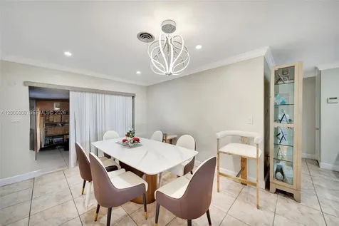 565 NE 160th Street Miami FL 33162