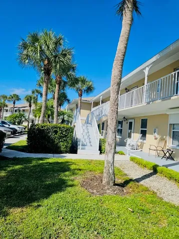 1335 Mainsail Drive Naples FL 34114