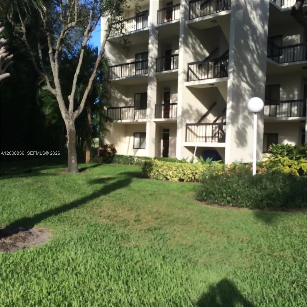 2500 Presidential Way West Palm Beach FL 33401