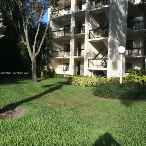 2500 Presidential Way West Palm Beach FL 33401
