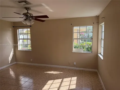 1638 SW 44th Terrace Fort Lauderdale FL 33317