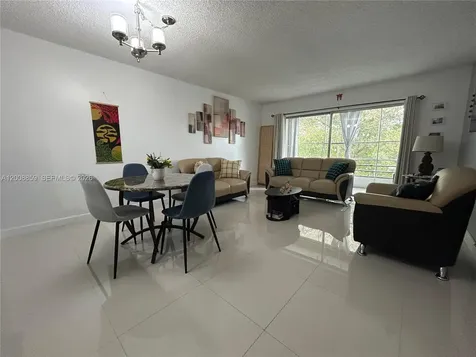 8818 W Mcnab Road Tamarac FL 33321