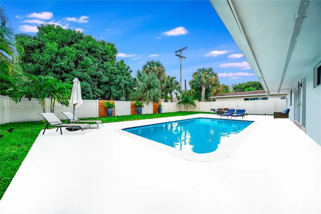 1940 NE 62nd Street Fort Lauderdale FL 33308