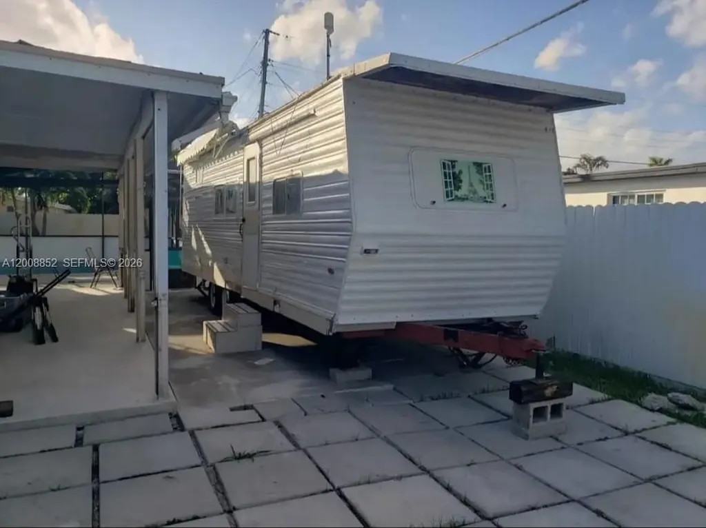1085 NW 185th Terrace Miami Gardens FL 33169