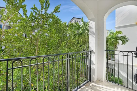 3700 Island Boulevard Aventura FL 33160