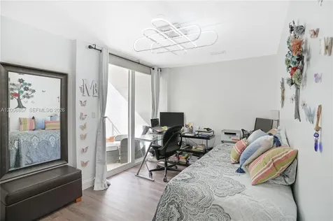 3700 Island Boulevard Aventura FL 33160