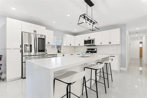 12724 SW 33rd Terrace Miami FL 33175