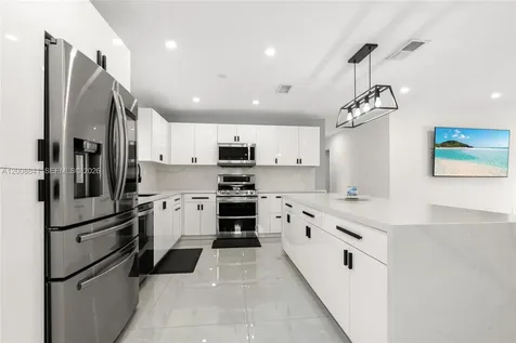 12724 SW 33rd Terrace Miami FL 33175