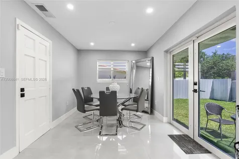 12724 SW 33rd Terrace Miami FL 33175