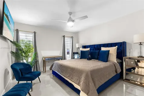 12724 SW 33rd Terrace Miami FL 33175