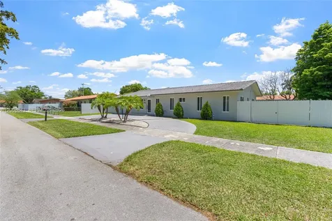 12724 SW 33rd Terrace Miami FL 33175