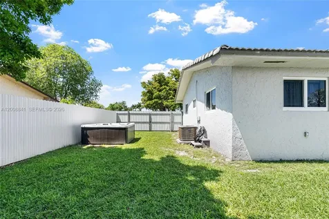 12724 SW 33rd Terrace Miami FL 33175