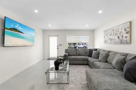 12724 SW 33rd Terrace Miami FL 33175
