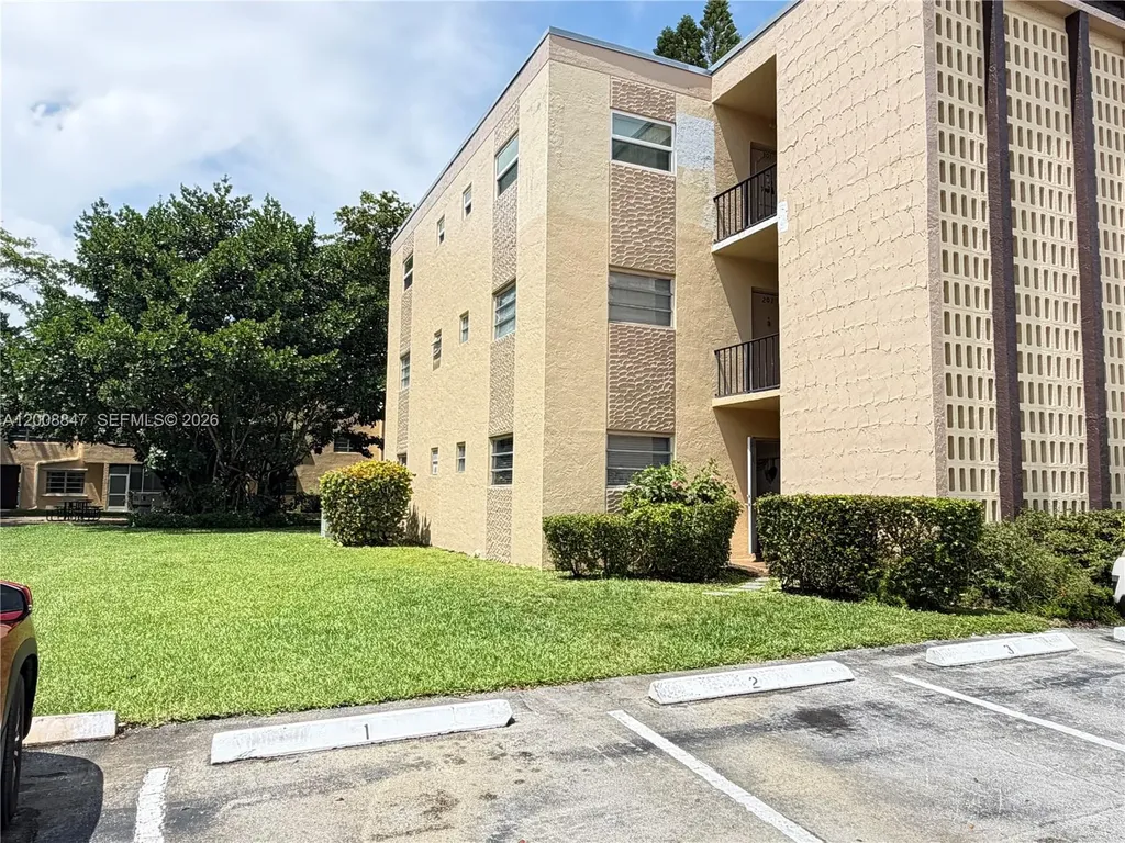 101 Berkley Road Hollywood FL 33024