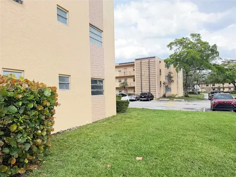 101 Berkley Road Hollywood FL 33024