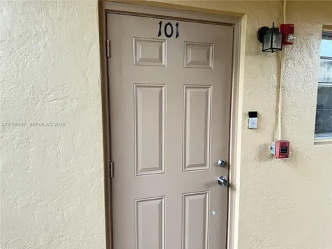 101 Berkley Road Hollywood FL 33024