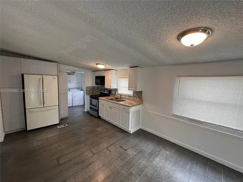 3028 SW 50th Street Dania Beach FL 33312