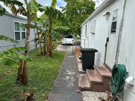 3028 SW 50th Street Dania Beach FL 33312