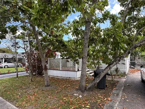 3028 SW 50th Street Dania Beach FL 33312