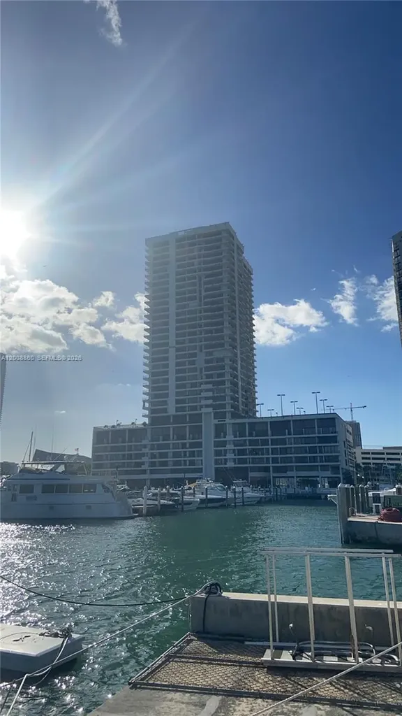 Miami FL 33132
