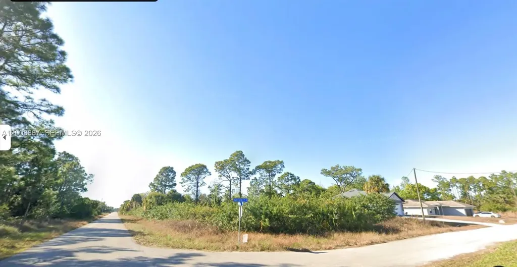 542 Oakfield Avenue Lehigh Acres FL 33974