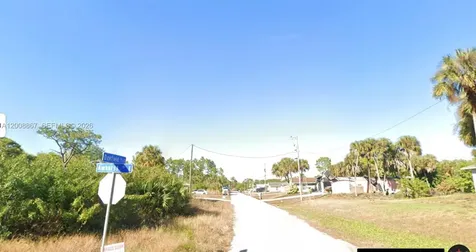 542 Oakfield Avenue Lehigh Acres FL 33974