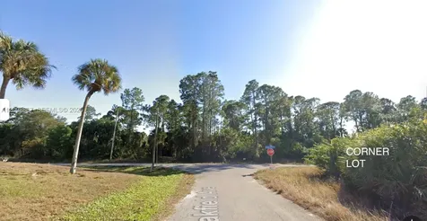 542 Oakfield Avenue Lehigh Acres FL 33974