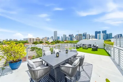 545 SW 11th Street Miami FL 33129